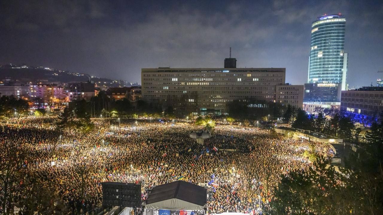 In Slovakia, A “Maidan” is Flaring Up, Using Classical Technologies and With the Same Directors