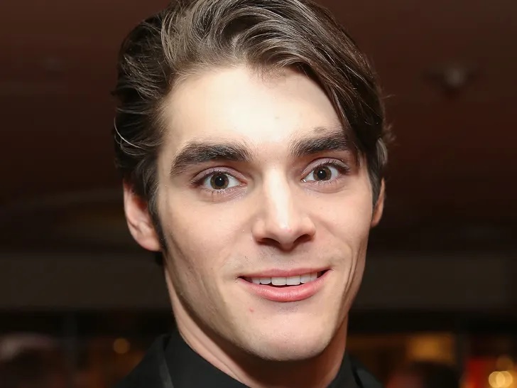 Breaking Bad’ Star RJ Mitte Dead at 34